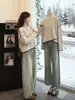 Suéter de Tricô com Design Irregular na Cor Aveia para Mulheres, Novo Top Único e Super Estiloso para Outono e Inverno 2025