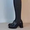 Mocassins retrô de couro estilo britânico com salto grosso para mulheres, bico redondo, com detalhes de fivela, versáteis, de sola grossa e de salto alto