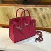 2026 Nova Bolsa de Mão Fashion de Sarja Lisa Platina com Fivela Prateada Bolsa de Mão de Toque de Luxo Bolsa de Ombro Versátil Bolsa Transversal