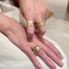 Anillo con sello geométrico de incrustaciones de circonita en oro europeo y americano para mujer, retro, nicho, de alta gama, moderno, anillo superpuesto, producto nuevo