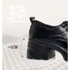 Mocassins de Couro Patentado com Solado Grosso para Mulheres, Solado Macio, Couro Macio, Sapatos de Salto Único com Corte Profundo, Cadarço, Salto Bloco, Plataforma Impermeável, Estilo Britânico, Sapatos Pequenos de Couro para Mulheres
