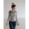 Camiseta de manga larga con bloques de color a rayas y tirantes en los hombros estilo coreano de Forever21 para mujer, top corto ajustado de otoño