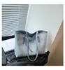 Bolsa de Tote Rayada Bordada de Gran Capacidad, Ropa de Trabajo Casual de Moda y Elegante para Mujer, Nueva Moda Verano 2025, Texturizada, de un Hombro