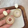 Pendientes Trenzados Blancos Estilo Resort Francés para Mujer, Pendientes Étnicos de Nicho de Alta Gama, Pendientes de Diseño Bohemio