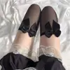 Medias de seda negras, sexys, de encaje, de una pieza, con tirantes, medias de seda negras emocionales para mujer, largas, de barril, hasta la mitad de la rodilla, con borde rojo.