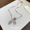 Collar Colgante Cuadrado con Forma de Corazón y Goteo de Aceite Incrustado de Diamantes, Cadena para Clavícula Moderna, Sencilla, Versátil, Lujo Ligero, Joyería de Alta Gama al por Mayor