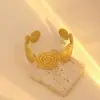 Pulseiras de Moda Europeias e Americanas Transfronteiriças com Design Minimalista, Joias de Metal de Alto Padrão com Recortes Irregulares