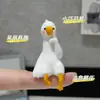 Bonita Pantalla Decorativa de Ganso Blanco Grande Figura Acostada Regalo Sanador para Escritorio de Oficina Cumpleaños de Mejor Amigo