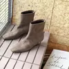 Botines de gamuza de tacón medio, nuevo estilo otoño e invierno, punta cuadrada, cierre trasero, botas de moda coreana, tacón único, botas para mujer, talla 40