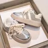 Zapatillas Bajas para Niños Modelo Nuevo 2026 Primavera y Otoño para Niños Mayores, Zapatillas de Entrenamiento Alemanas de Doble Correa, Zapatos Casuales Transpirables de Suela Suave