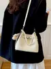 Bolsa Popular Transfronteriza de Gran Capacidad para Mujer, Bolso de Hombro Estilo Nicho de Gama Alta, Bolso Cubo para el Trabajo y el Viaje Diario, Bolso Cruzado de un Solo Hombro