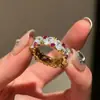 Anillo de Diamante Marquise Rombo Inlay Francés Diamante Pavimentado Lujo Ligero Diamante de Alto Carbono Diamante Verde Corindón Rojo Zircón Acuamarina Vintage Abierto Ajustable para Mujer