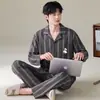 Pijama popular para hombre de transmisión en vivo, 100% algodón, cárdigan de otoño e invierno, manga larga, con cuello, conjunto de ropa para el hogar de primavera y otoño, se puede usar en el exterior