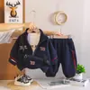 Conjunto de Primavera y Otoño para Niños 2026 Nuevo Estiloso Ropa de Otoño para Bebé Manga Larga Bolso Cruzado Digital Conjunto de Tres Piezas Ropa para Bebés y Niños