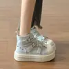 Tênis de Lona de Cano Alto com Sola Grossa para Mulheres 2026 Verão Novo Estilo Ins Retro Sapatos Pretos Estudante Versátil Casual Sapatos de Estrela
