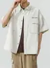 Camisa de trabalho da moda trendy de rua de manga curta para homens, jaqueta versátil de verão com caimento solto, camisa casual de manga curta estilo Hong Kong