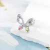 Novo Piercing de Osso da Orelha Borboleta Micro-Pavimentado com Zircônia Hensen para Menina Nicho Titânio de Alta Qualidade Joia de Piercing com Parafuso