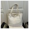 Bolsa Tote de Mão de Renda da Moda Atacado para Mulheres 2025 Verão Nova Bolsa de Ombro Vazada Leve Versátil Bolsa de Axila