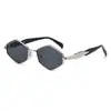 2026 Nuevas Gafas de Sol Metálicas Poligonales de Rombo de Moda Europea y Americana para Mujer, Gafas de Sol de Estilo Callejero Modernas y Elegantes con un Toque de Alta Gama