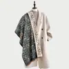 Bufanda Grande de Cachemir Sintético de Alta Gama para Mujer Otoño e Invierno, Chal Jacquard de Doble Cara con Letras Geométricas y Borlas, Bufanda Cálida de Doble Uso para el Cuello