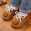 Novas Pantufas de Algodão Infantis EVA para o Inverno de 2026, Superfície de Couro, Impermeável, Pai-Filho, Antiderrapante, Quente, Sapatos de Algodão para Meninos