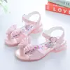 Zapatos para niños, sandalias de princesa para niñas, nuevo de verano 2025, suela suave, lazo de pedrería para bebé, zapatos de baile para estudiantes de primaria