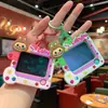 Celebridad de Internet Muñeco de Dibujos Animados Multifuncional Llavero con Luz Intermitente Calculadora Termómetro Colgante para Mochila Regalo Pequeño Venta al por Mayor