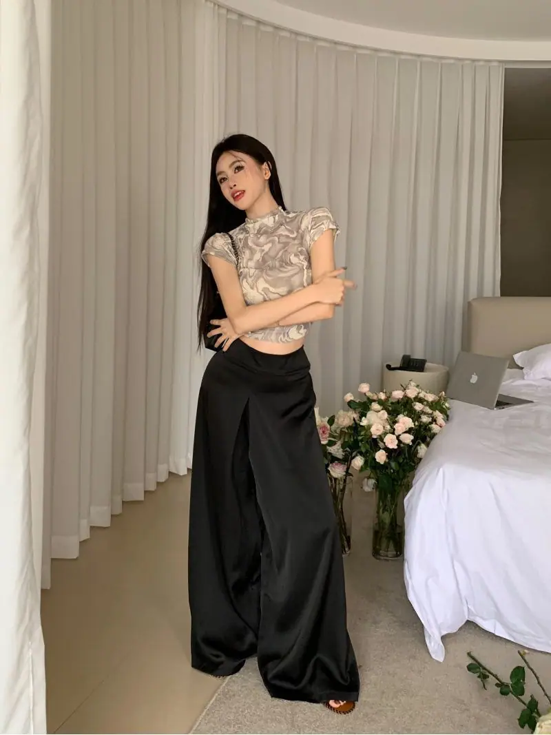 复制_欧美修身性感短款露脐短袖T恤女夏美式辣妹.jpg