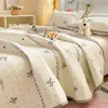 2026 Novo Modelo Capoc Estampado Capa de Cama Peça Única Capa de Cama Conjunto de Três Peças