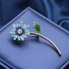 [Liquidación] Broche de flor de pavo real con diamantes de comercio exterior europeo y americano, pines de gatito bailando, accesorios para ropa de hombre y mujer
