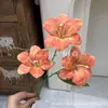 3 Lírios e Hemerocallis Artificiais, Flores de Seda, Flores Artificiais para Casamentos, Arranjos Florais de Luxo no Atacado, Decorações para Sala de Estar