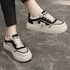 Nuevas zapatillas de malla blancas para mujer 2024 verano suela gruesa zapatos de malla para aumentar altura para mujer transpirables resistentes al desgaste zapatillas deportivas casuales
