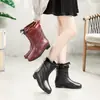 Botas de Água Modelo 2026, Galochas, Cobre-Sapatos Quentes da Moda de Cano Médio com Forro de Lã para Mulheres Adultas, Adequado para Todas as Estações