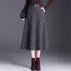 Falda de cuadros jacquard para mujer, nuevo estilo otoño 2026, falda de línea A de cintura alta adelgazante, falda de longitud media moderna y a la moda