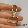 Chaveiro com Mola Engrossada na Cauda Fivela para Bolsa Ferragens para Bagagem Placa de Fivela para Cachorro Pet Fivela Giratória Universal
