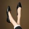 Zapatos de Salón Individuales de Piel de Oveja para Mujer, Estilo Francés, Punta Cuadrada Pequeña, Lazo, Boca Baja, Novedad Primavera y Otoño 2025, Tacón Grueso Elegante, Versátiles
