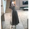 Vestido de Traje Casual Maduro Estilo Sal para Mujer, Elegante Conjunto de Dos Piezas Veraniego con Top de Escote Irregular + Falda de Dobladillo Ancho Fluido