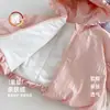 Chaqueta Acolchada para Niñas 2025 Nuevo Estilo Invierno Bebé con Capucha Espesa de Algodón Ropa Exterior Niños Super Linda Ropa Exterior de Algodón con Encaje