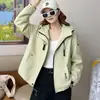 A1302 Chaqueta Corta con Capucha para Mujer, Corte Holgado, Adelgazante, Chaqueta Versátil con Cremallera, Casual y Elegante para Mujeres Petites