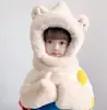 Conjunto de Tres Piezas de Sombrero, Bufanda y Guantes para Mujer con Diseño de Oso, Calentador de Cuello Versátil de Moda, Sombrero Cálido de Peluche con Forro Polar de Invierno