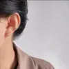 Pendientes de botón de plata de ley S925 chapados en oro de 18 quilates con forma de mini hoja, Pendientes de rama de olivo, Exquisitos pendientes de moda de alta gama estilo francés