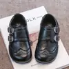 Zapatos de Cuero para Niños 2026 Otoño Nuevos de Cuero Suave Zapatos Individuales Retro Estilo Británico Nicho Grabado Zapatos Pequeños de Cuero para Niñas con Doble Hebilla