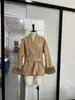 Colección Otoño/Invierno 2025 Nueva Transfronteriza AliExpress: Elegante y Holgado Abrigo Corto de Manga Corta para Mujer de Piel Sintética con Cuello de Solapa