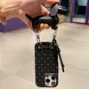 Estojo Perfurado com Cordão de Dachshund de Bolinhas para iPhone 16, Capa Macia com Padrão de Couro de Filhote para Apple 17/13