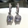 Pendientes de Moda Transfronterizos Europeos y Americanos para Mujer, Exquisitos y de Moda, Pendientes Cuadrados Brillantes de Circonita Diamante para Mujer, Clips para Orejas Estilo Lujo Ligero