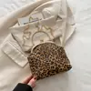 Bolso de Mano con Concha Moda Coreana para Mujer 2025 Primavera y Verano Nuevo Cadena Retro Estampado de Leopardo Personalizado Bolso de Hombro Cruzado