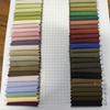 Nueva gabardina cepillada de sarga gruesa de poliéster de 230 g con relleno de algodón y acabado en piel de melocotón 300d cepillada.