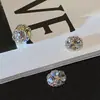 Tiktok mismo estilo diseño de lujo ligero sin agujero para la oreja pendientes magnéticos incrustados de diamantes clip para la oreja pendientes de temperamento femenino Corea del Sur