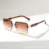 Nuevas gafas de sol de diseño geométrico europeo y americano transfronterizo, con bloques de color, montura media, líneas triangulares contrastantes y protección solar