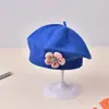 Chapéu Boina de Flor Fofa para Bebê Outono e Inverno Chapéu de Tricô para Bebê Feminino Chapéu de Lã Infantil Chapéu de Pintor para Menina Tendência
